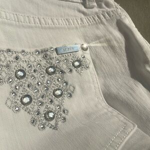 Chico's So Slimming White Embellished jeans rhinestone like new